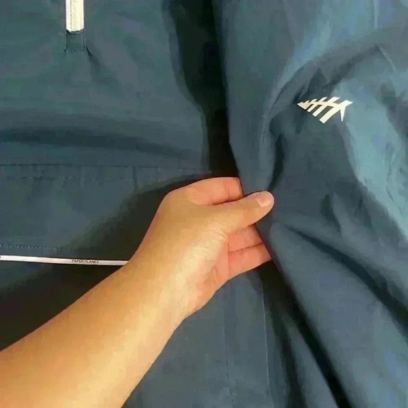 Paper plane jacket - Picture 7 of 7